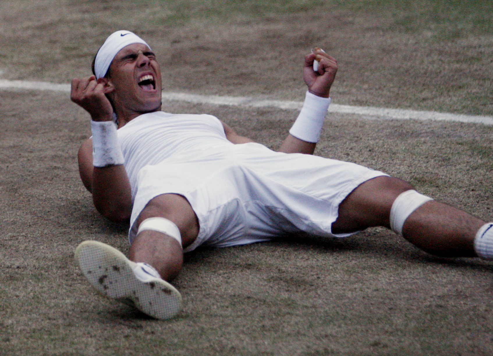 2008: Rafael Nadal outlasts Roger Federer in longest men's final in Wimbledon history